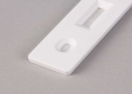 Equipo de la prueba del antígeno COVID-19